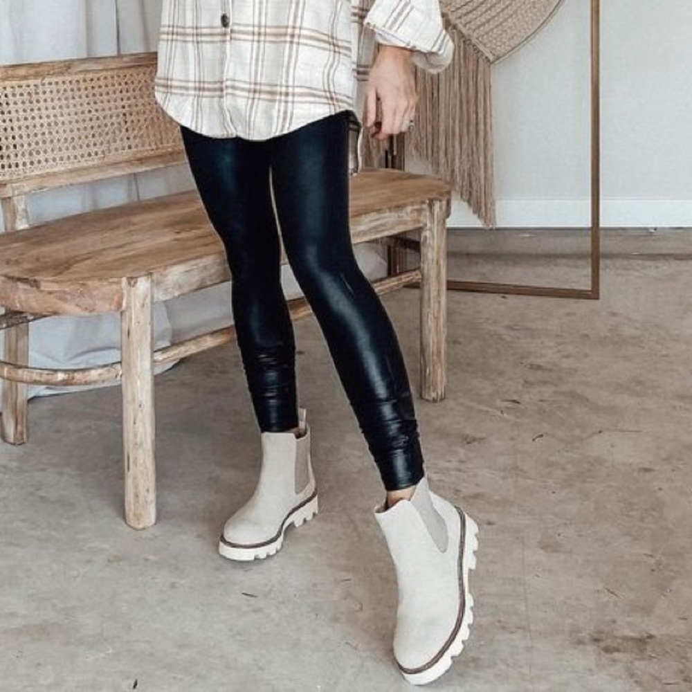 NWOT Cream low top combat booties
